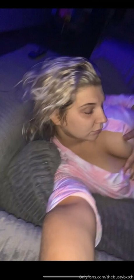 Nagie wyciekłe zdjęcie OnlyFans od Thebustybxtch