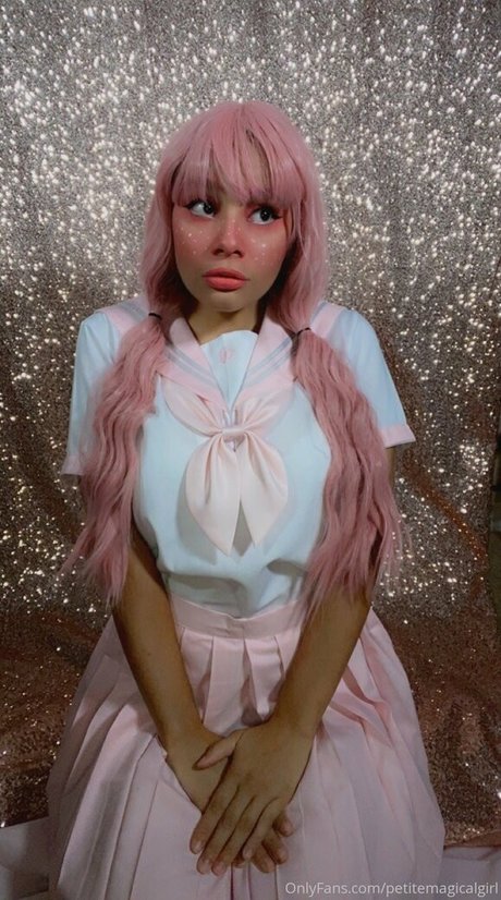 Nagie wyciekłe zdjęcie OnlyFans od Petitemagicalgirl