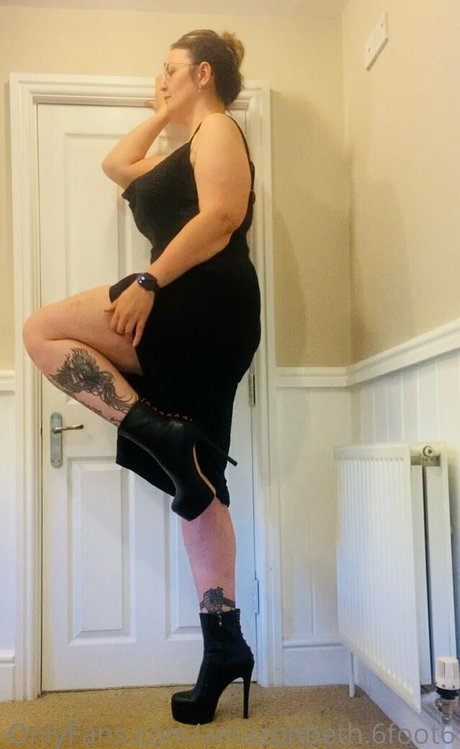 Amazonbeth6foot6