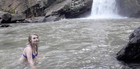 Nagie wyciekłe zdjęcie OnlyFans od Sydney Poniewaz