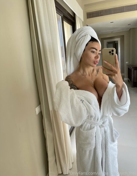 Nagie wyciekłe zdjęcie OnlyFans od Alenaomovychfree
