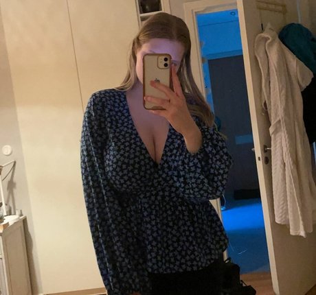Nagie wyciekłe zdjęcie OnlyFans od Stina