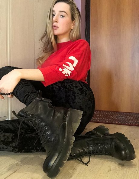 Emilybaileyfeet