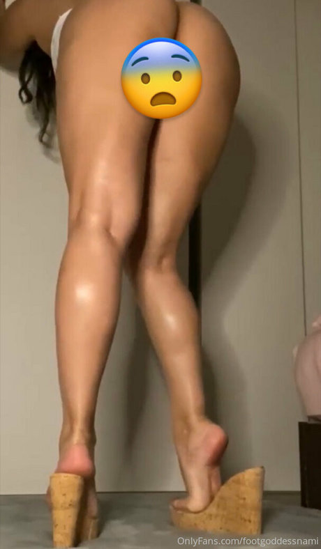 Nagie wyciekłe zdjęcie OnlyFans od Footgoddessnami