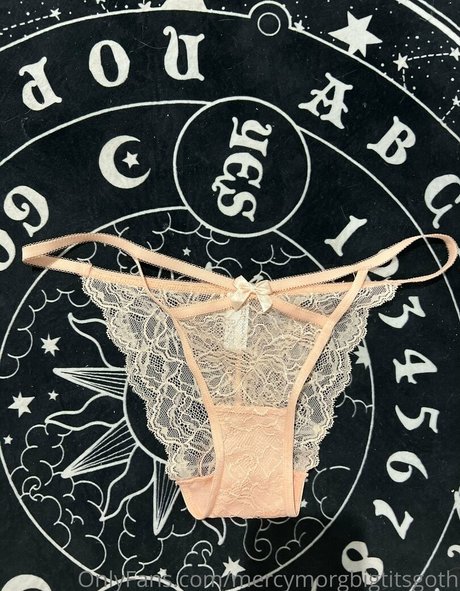 Mercymorgbigtitsgoth