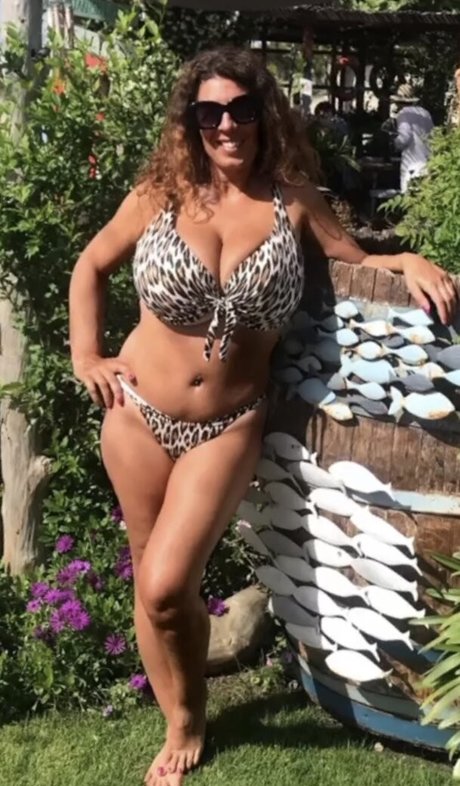 Nagie wyciekłe zdjęcie OnlyFans od Betty Larouge
