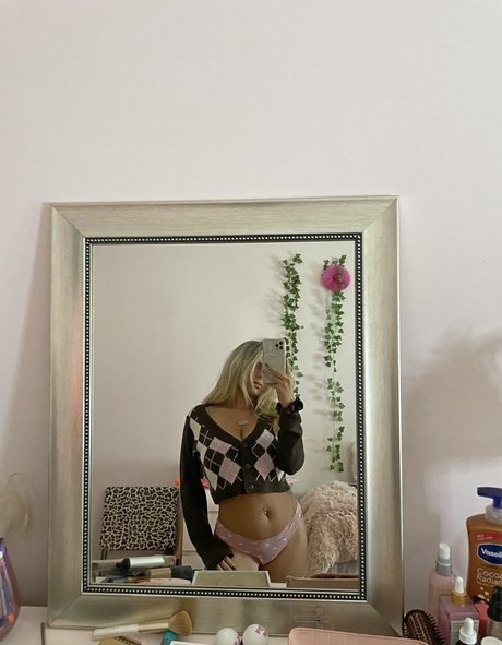 Nagie wyciekłe zdjęcie OnlyFans od Lila Merlino