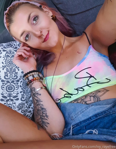 Nagie wyciekłe zdjęcie OnlyFans od Ivyrayefree