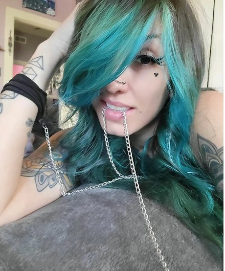 Nagie wyciekłe zdjęcie OnlyFans od Hollyborealis