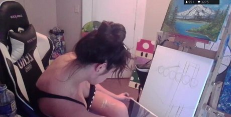 Nagie wyciekłe zdjęcie OnlyFans od Sidetrackangel