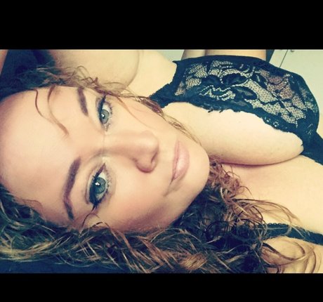 Nagie wyciekłe zdjęcie OnlyFans od Dutchcurvesinheels
