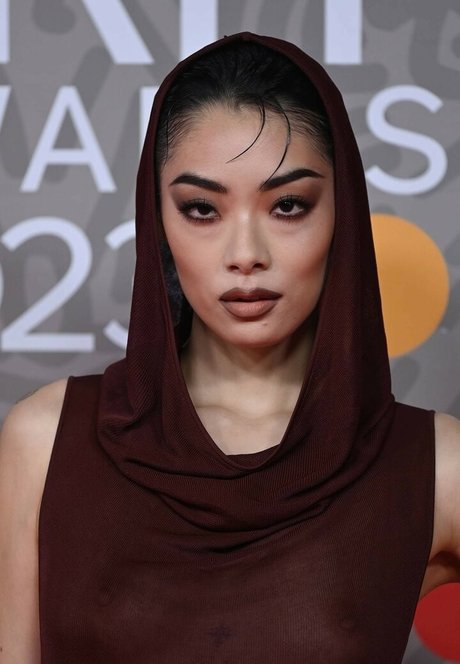 Nagie wyciekłe zdjęcie OnlyFans od Rina Sawayama