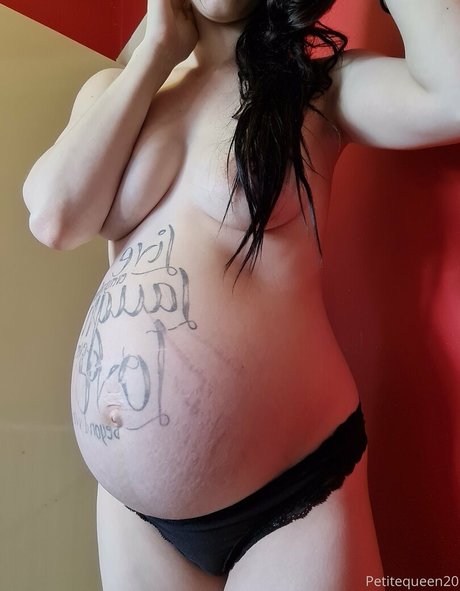 Petitequeen200