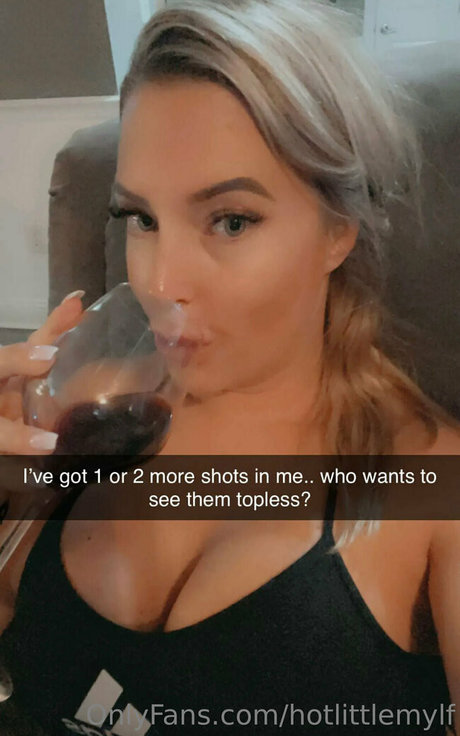 Nagie wyciekłe zdjęcie OnlyFans od Hotlittlemylf