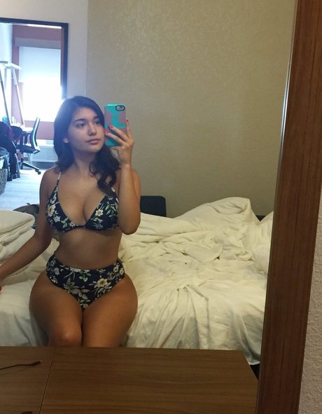 Nagie wyciekłe zdjęcie OnlyFans od Chloe Medina
