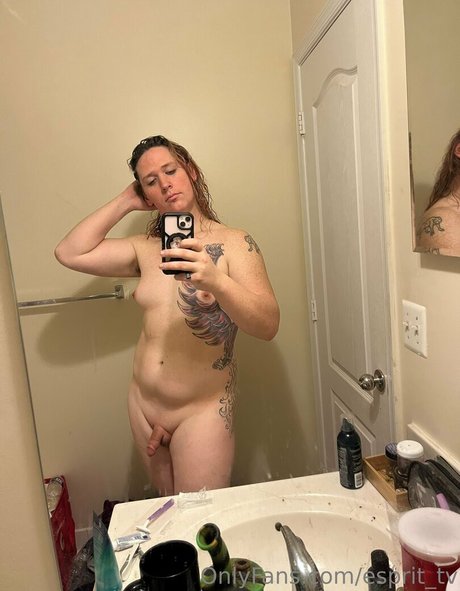 Nagie wyciekłe zdjęcie OnlyFans od Esprittv