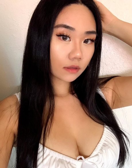Nagie wyciekłe zdjęcie OnlyFans od Kittyeyess