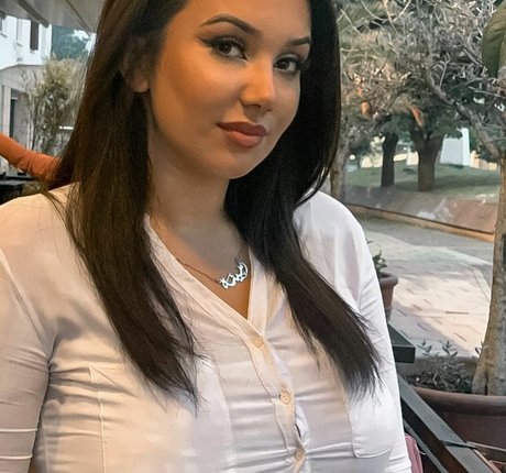 Nagie wyciekłe zdjęcie OnlyFans od Emina Jahi