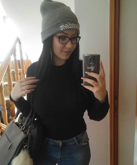 Nagie wyciekłe zdjęcie OnlyFans od Emina Jahi